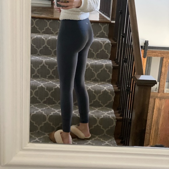 ‼️Lululemon Aligns‼️ultra low rise gray leggings with tags size 4 authentic!!! - Picture 2 of 5